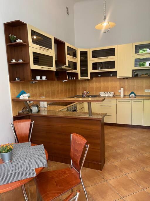 Grodzka / Apartment With Balcony Krakow Exterior photo